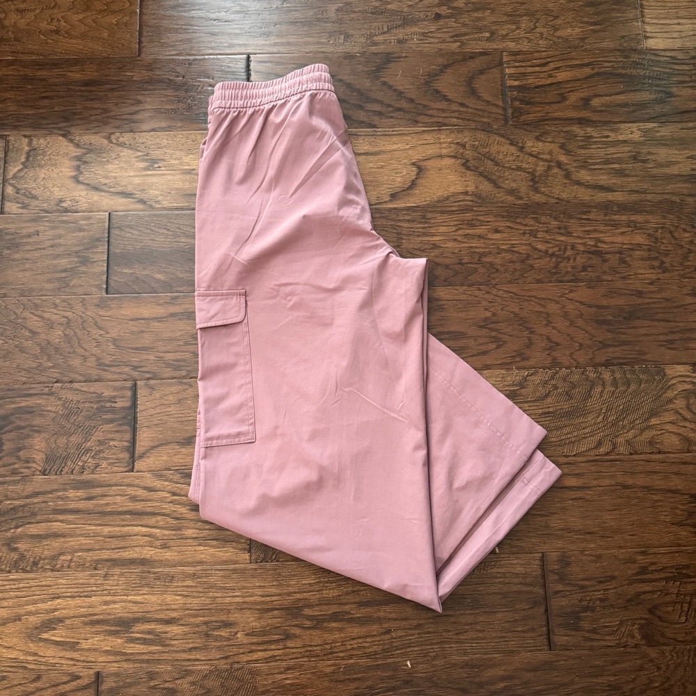 Old Navy Tech material Cargo pants sz M